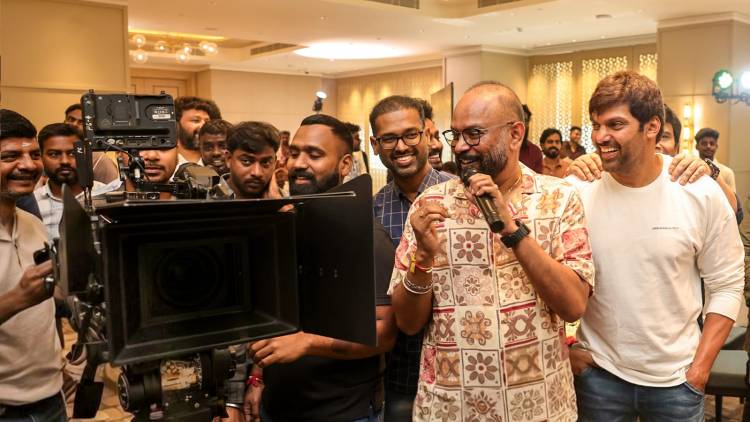 *காமெடி பிளாக்பஸ்டர் திரைப்படமான ‘மரகத நாணயம்’ திரைப்படத்தின் இரண்டாம் பாகம் பிரம்மாண்ட பூஜையுடன் தொடங்கியது!*