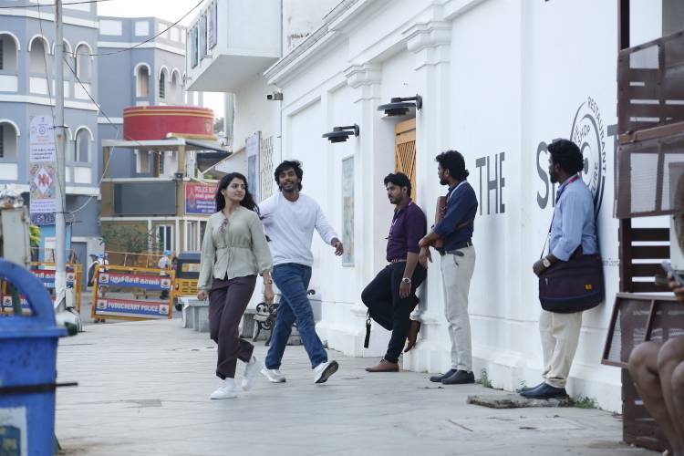 Love Oh Love - Cast and Crew