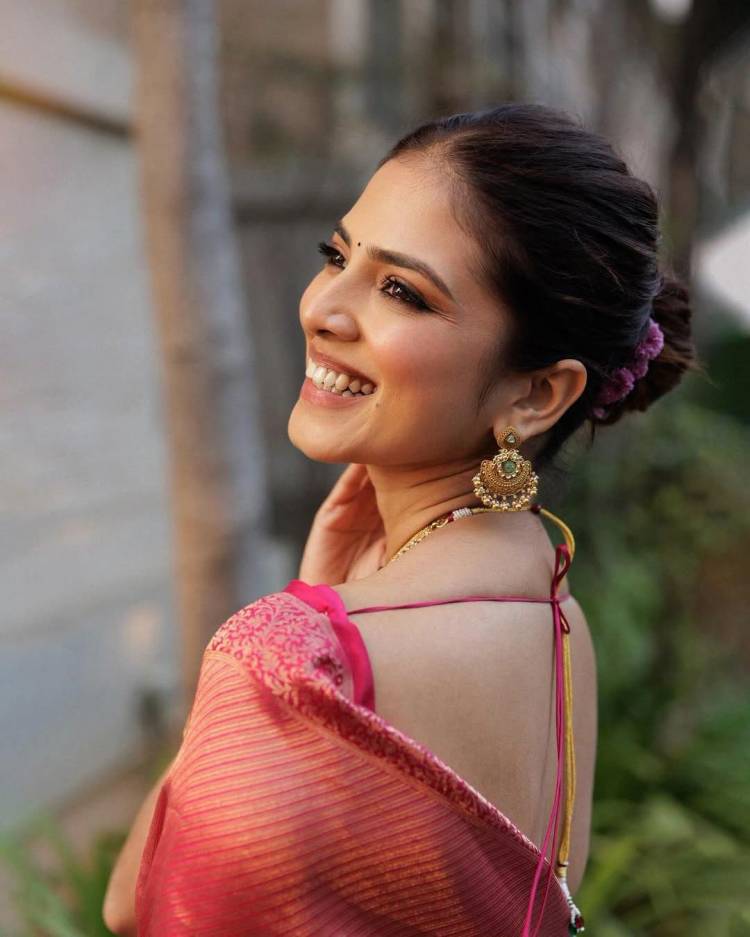 Malavika Mohanan Indian Actress