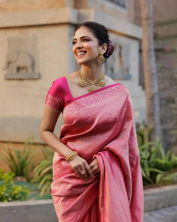Malavika Mohanan Indian Actress